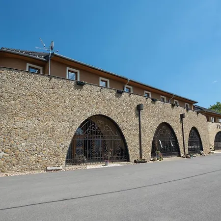 Hotel Vinne Sklepy Skalak Skalka (Hodonin)