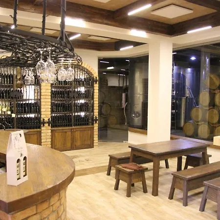 Vinne Sklepy Skalak Hotel Skalka (Hodonin)