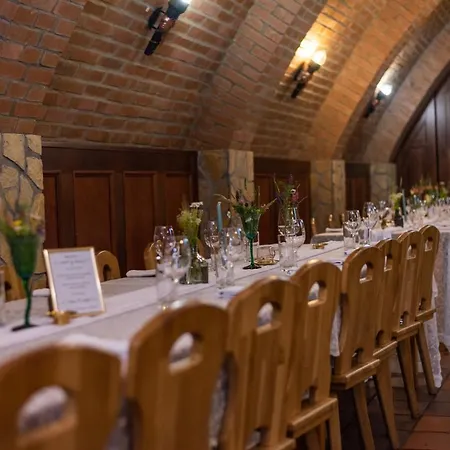 Vinné Sklepy Skalák Hotel